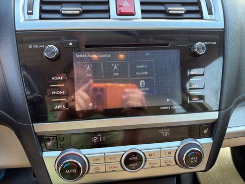 Used 2016 Subaru Outback 2.5i Premium image 8