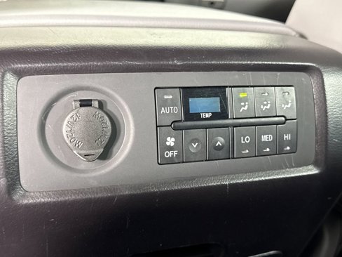 Used 2016 Toyota Sequoia Limited image 22