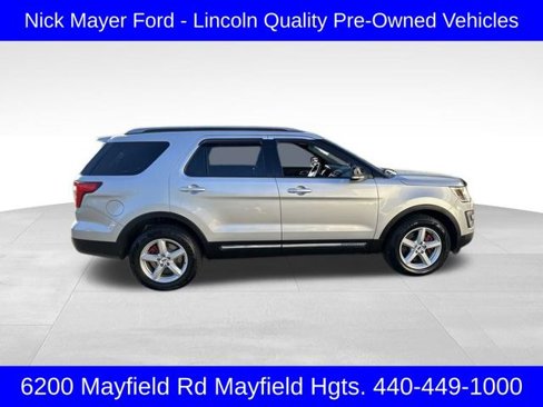 Used 2016 Ford Explorer XLT w/ Equipment Group 202A image 8