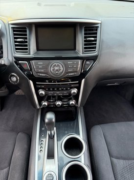 Used 2014 Nissan Pathfinder SV image 32