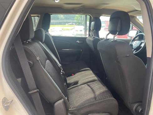 Used 2019 Dodge Journey SE image 30