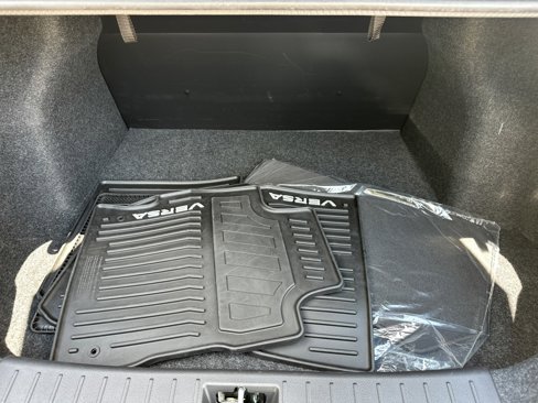Used 2025 Nissan Versa S w/ Trunk Package image 18
