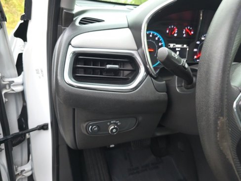 Used 2020 Chevrolet Equinox LS image 10
