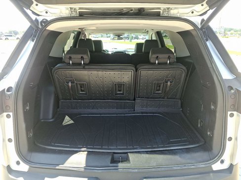 Used 2020 Chevrolet Traverse LT image 29