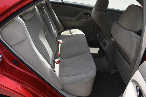 Used 2011 Toyota Camry LE image 19