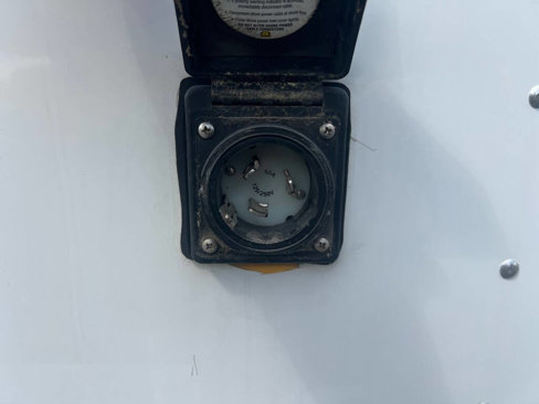 Used 2017 Ford E-450 and Econoline 450 Super Duty w/ Power Windows & Locks Group image 3