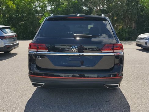 Certified 2022 Volkswagen Atlas SE image 6