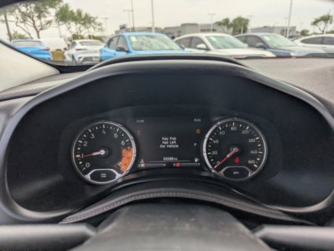 Used 2016 Jeep Renegade Limited image 25