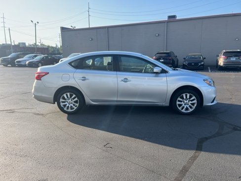 Used 2016 Nissan Sentra S image 4