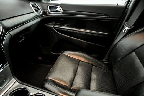 Used 2020 Jeep Grand Cherokee Limited w/ Luxury Group II image 26