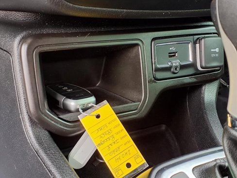 Used 2020 Jeep Renegade Sport w/ Sport Appearance Group image 13