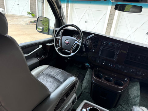 Used 2017 GMC Savana 2500 image 19