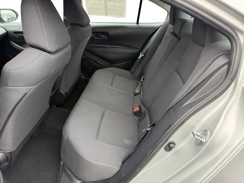 Used 2022 Toyota Corolla LE image 16