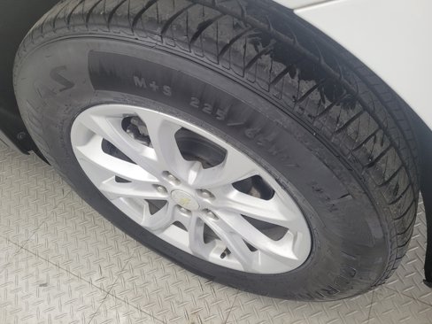 Used 2019 Chevrolet Equinox LS w/ LS Convenience Package image 31