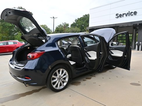 Used 2017 MAZDA MAZDA3 Grand Touring image 14