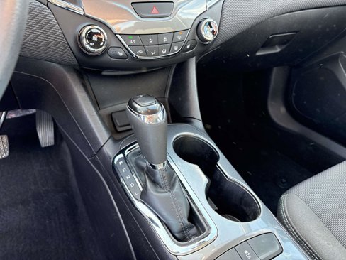 Used 2017 Chevrolet Cruze LT w/ Convenience Package image 12