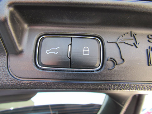 Used 2022 Ford Explorer XLT w/ Equipment Group 202A image 35