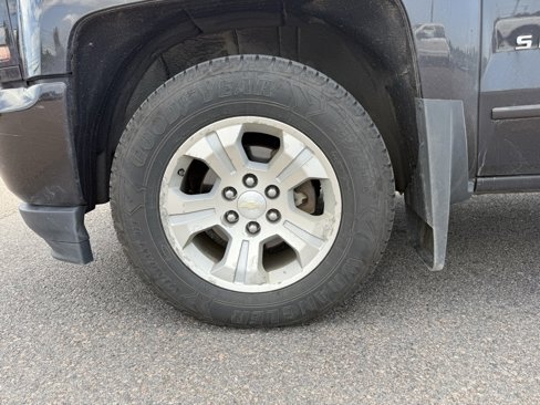 Used 2018 Chevrolet Silverado 1500 LT w/ All Star Edition image 11
