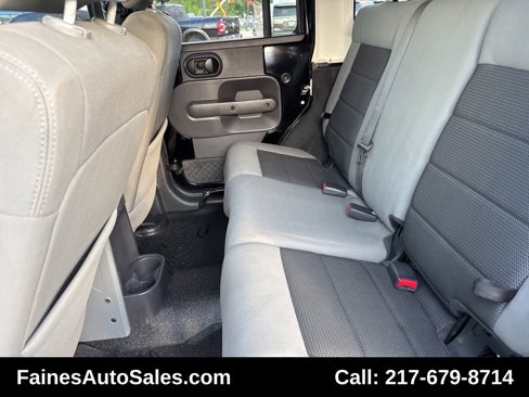 Used 2010 Jeep Wrangler Unlimited Sport image 42