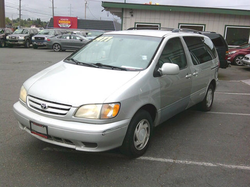 Used 2002 Toyota Sienna XLE image 3