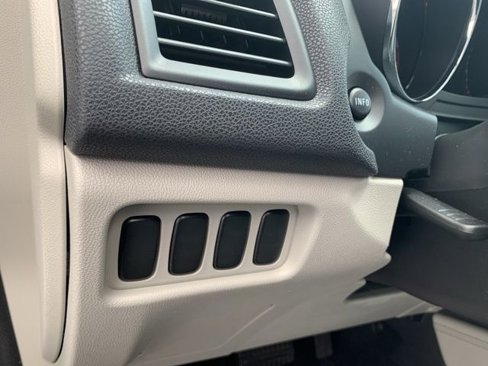 Used 2018 Mitsubishi Outlander Sport ES image 20