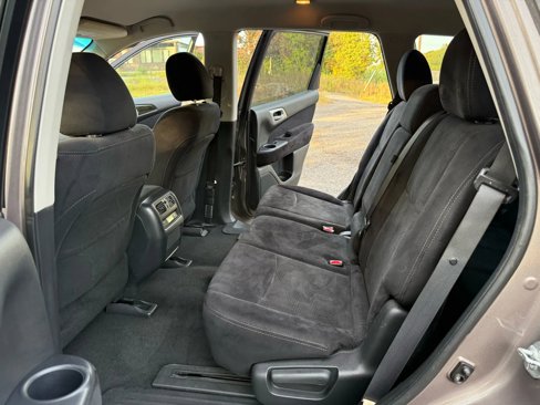 Used 2014 Nissan Pathfinder SV image 23
