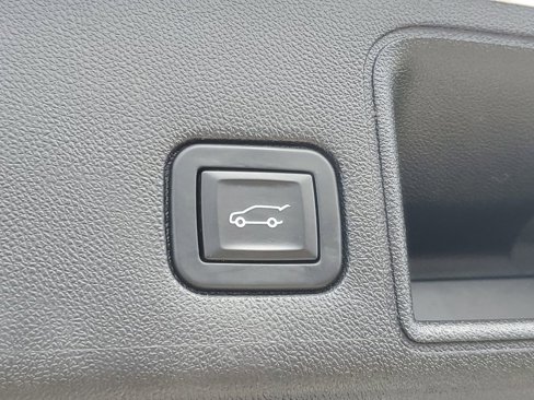 Used 2019 GMC Terrain SLE w/ Driver Convenience Package image 8