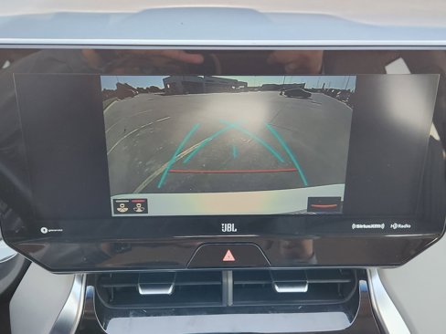 Used 2021 Toyota Venza XLE image 20