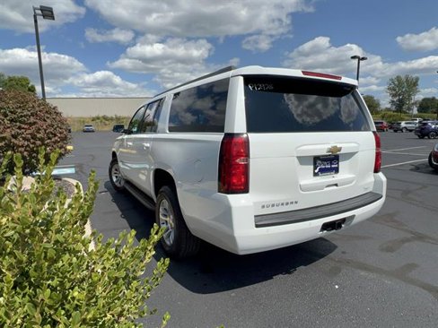 Used 2018 Chevrolet Suburban LT image 5