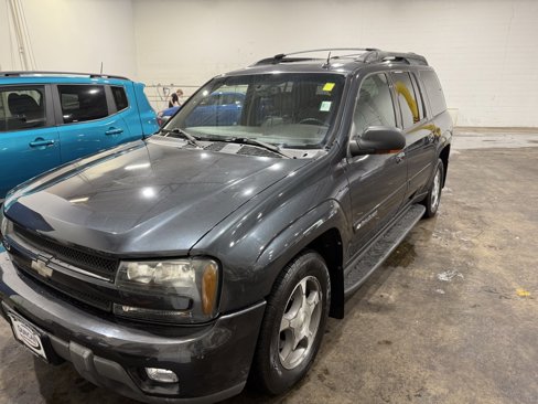 Used 2004 Chevrolet TrailBlazer LT w/ LT Preferred Equipment Group image 1