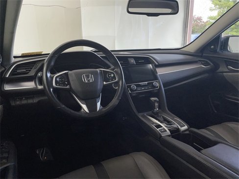 Used 2018 Honda Civic Touring image 17