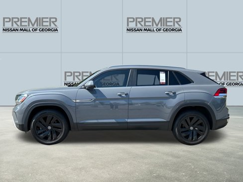 Used 2020 Volkswagen Atlas Cross Sport SE w/ Panoramic Sunroof Package image 8