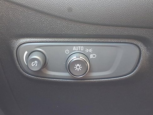 Used 2019 Chevrolet Equinox LT w/ Sun & Navigation Package image 20