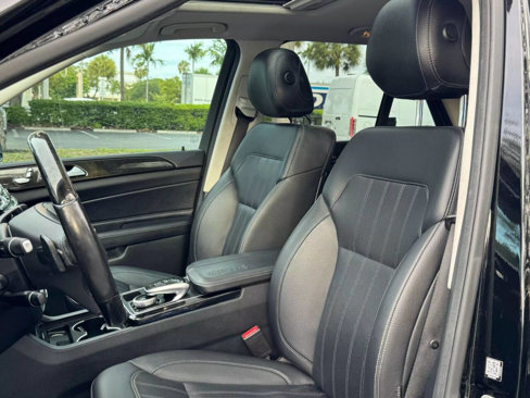 Used 2016 Mercedes-Benz GLE 350 w/ Premium Package image 11