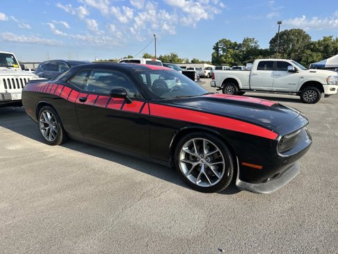 Used 2022 Dodge Challenger GT image 3
