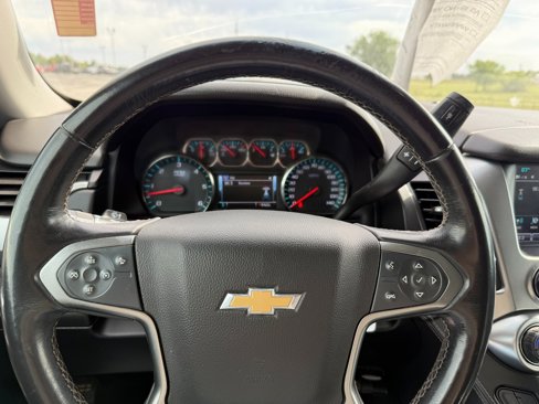 Used 2019 Chevrolet Suburban LT image 19