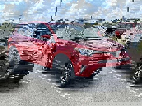 Used 2017 Toyota RAV4 XLE image 21