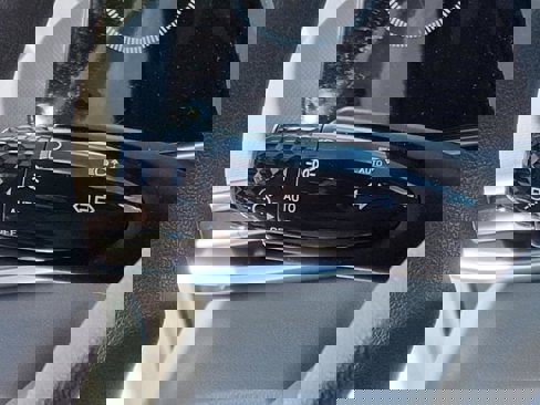 Certified 2024 Hyundai Elantra SEL image 15