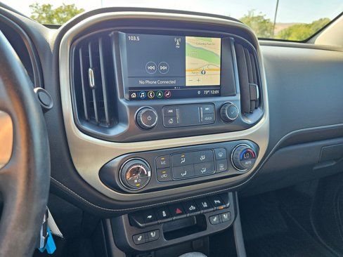 Used 2022 GMC Canyon Denali image 19