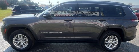 Used 2023 Jeep Grand Cherokee L Laredo w/ Luxury Tech Group I image 5