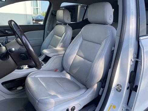 Used 2021 GMC Acadia SLT image 16