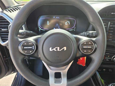 Used 2024 Kia Soul LX w/ Option Group 015 image 16