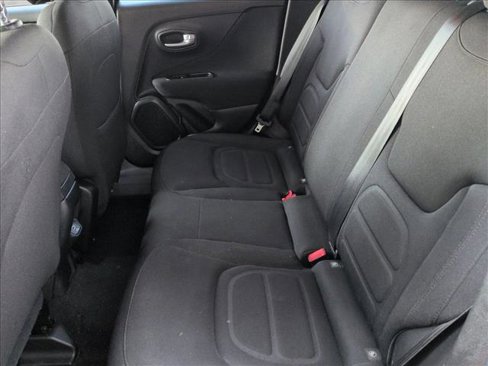 Used 2020 Jeep Renegade Latitude image 15