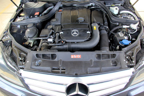 Used 2013 Mercedes-Benz C 250 Sedan image 31