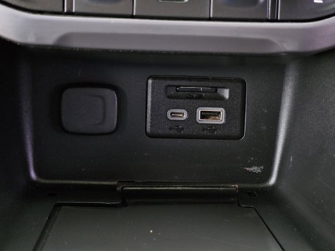 Used 2021 GMC Acadia AT4 w/ Technology Package image 22
