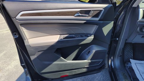 Used 2021 Volkswagen Atlas SE image 9