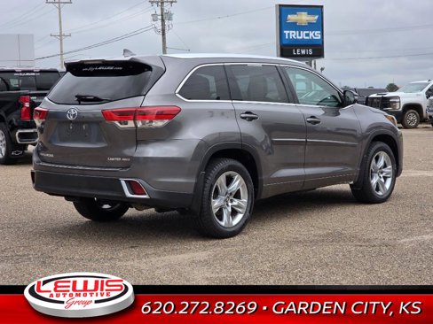 Used 2017 Toyota Highlander Limited image 8
