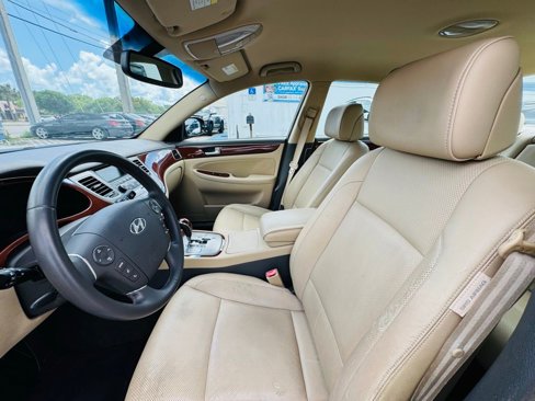 Used 2012 Hyundai Genesis 3.8 image 12