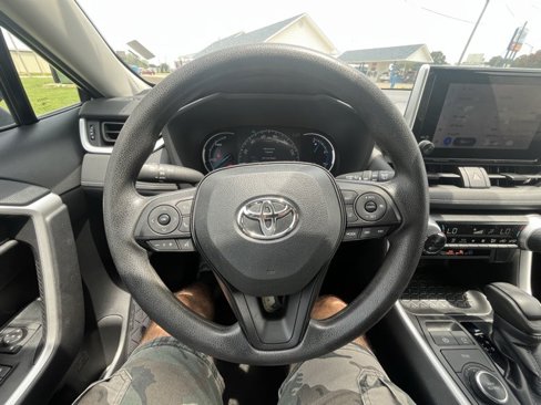 Used 2024 Toyota RAV4 XLE image 12