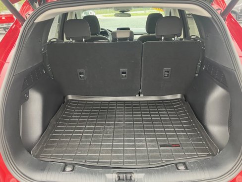 Used 2022 Ford Escape SE w/ SE Sport Appearance Package image 17